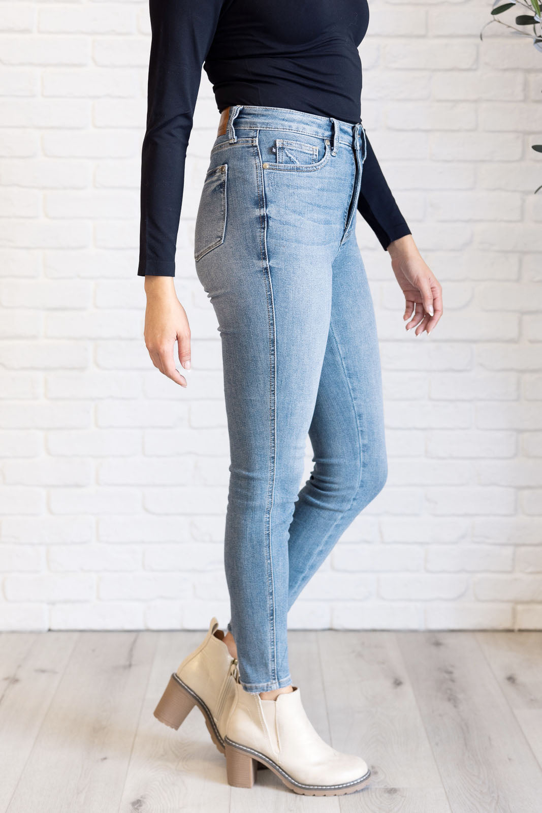 Judy Blue Justine High Rise Control Top Contrast Wash Skinny Jeans-Womens-Ave Shops-[option4]-[option5]-[option6]-[option7]-[option8]-Shop-Boutique-Clothing-for-Women-Online