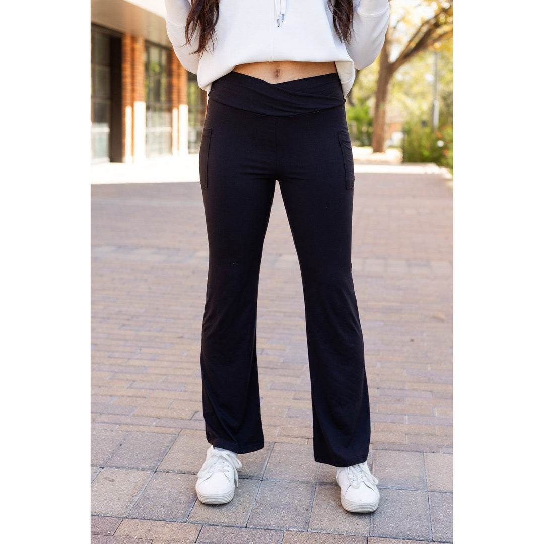 Ready to Ship | The Liz - Crossover 30" Bootcut Leggings with Pockets Round 2-JuliaRoseWholesale-[option4]-[option5]-[option6]-[option7]-[option8]-Shop-Boutique-Clothing-for-Women-Online