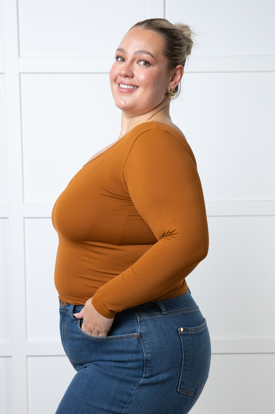 Bring in the Basics Seamless Reversible V-Neck Caramel-Tops-Ave Shops-[option4]-[option5]-[option6]-[option7]-[option8]-Shop-Boutique-Clothing-for-Women-Online