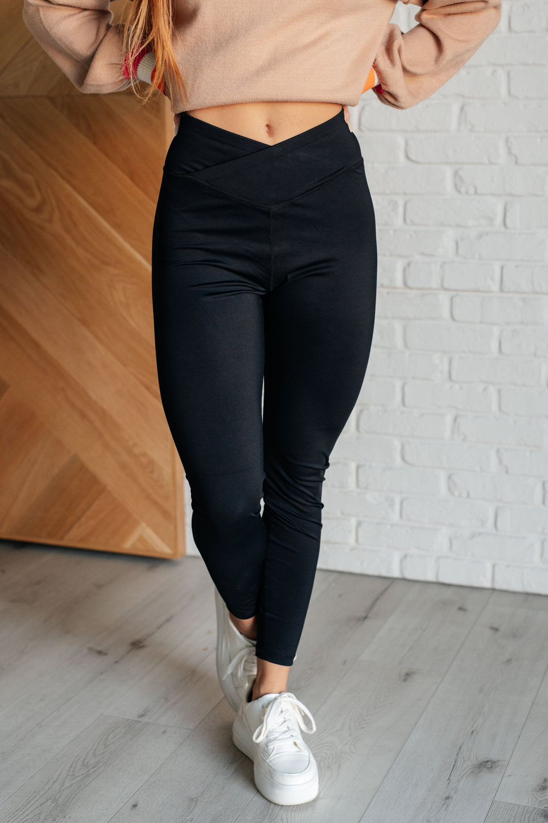 Do The Most V Front Leggings-Athleisure-Ave Shops-[option4]-[option5]-[option6]-[option7]-[option8]-Shop-Boutique-Clothing-for-Women-Online