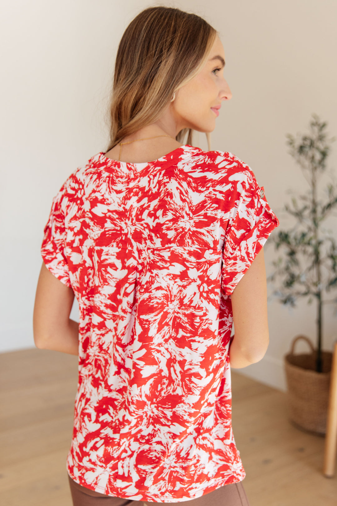 Lizzy Cap Sleeve Top in Red Floral-Womens-Ave Shops-[option4]-[option5]-[option6]-[option7]-[option8]-Shop-Boutique-Clothing-for-Women-Online