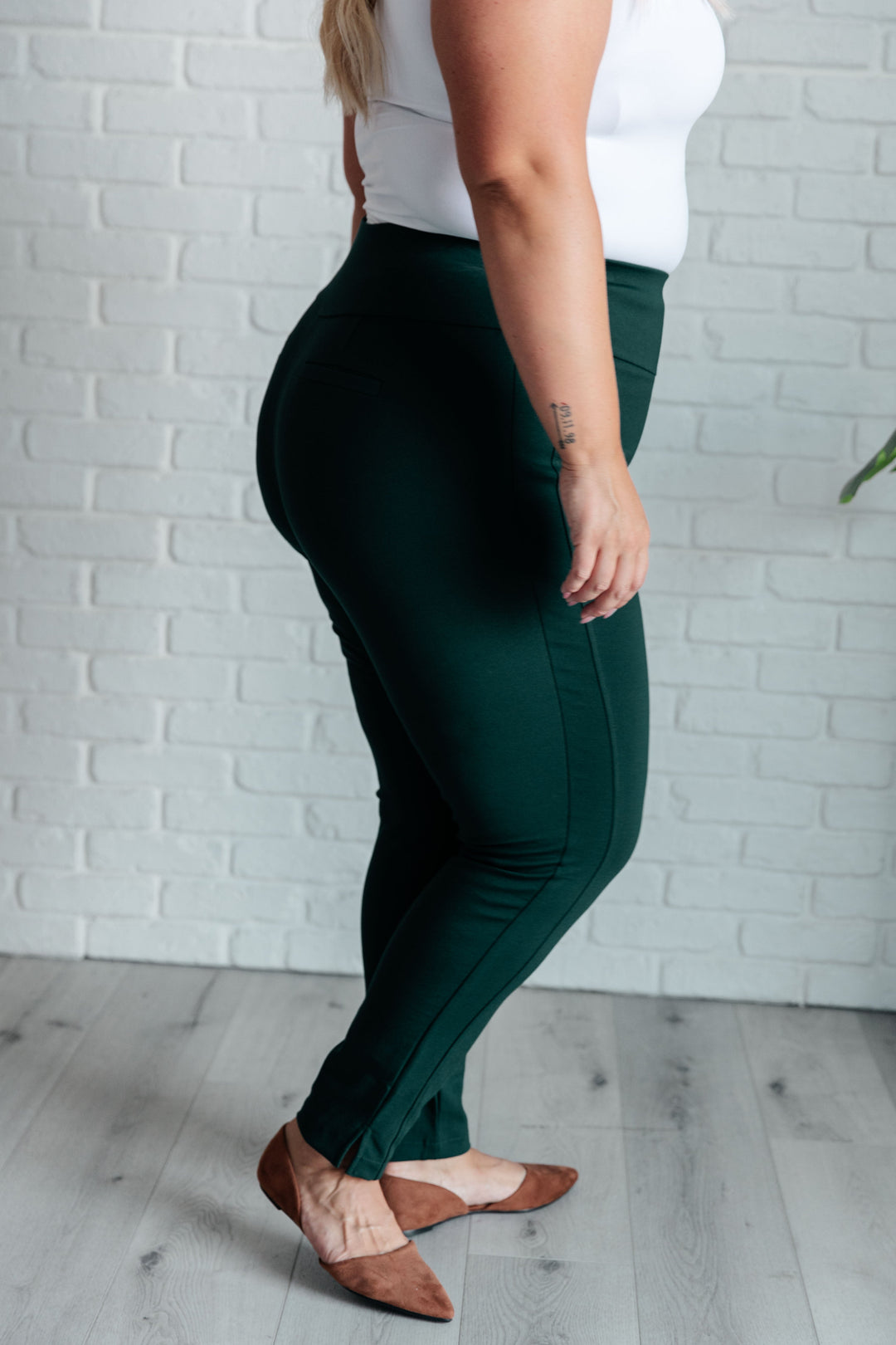 Magic Skinny 28" Pants in Hunter Green-Bottoms-Ave Shops-[option4]-[option5]-[option6]-[option7]-[option8]-Shop-Boutique-Clothing-for-Women-Online