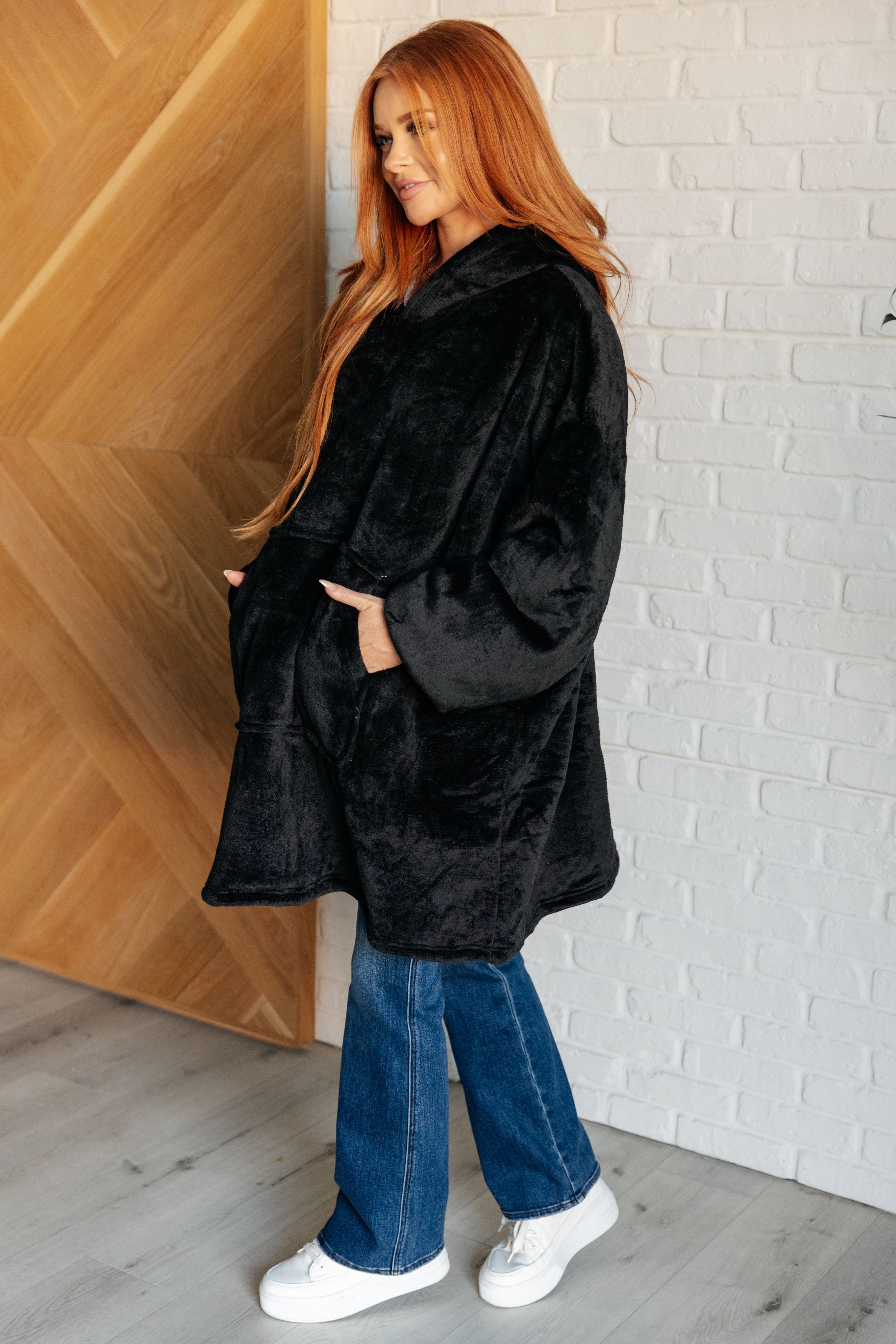 Oversized Velour Blanket Hoodie in Black-Layers-Ave Shops-[option4]-[option5]-[option6]-[option7]-[option8]-Shop-Boutique-Clothing-for-Women-Online