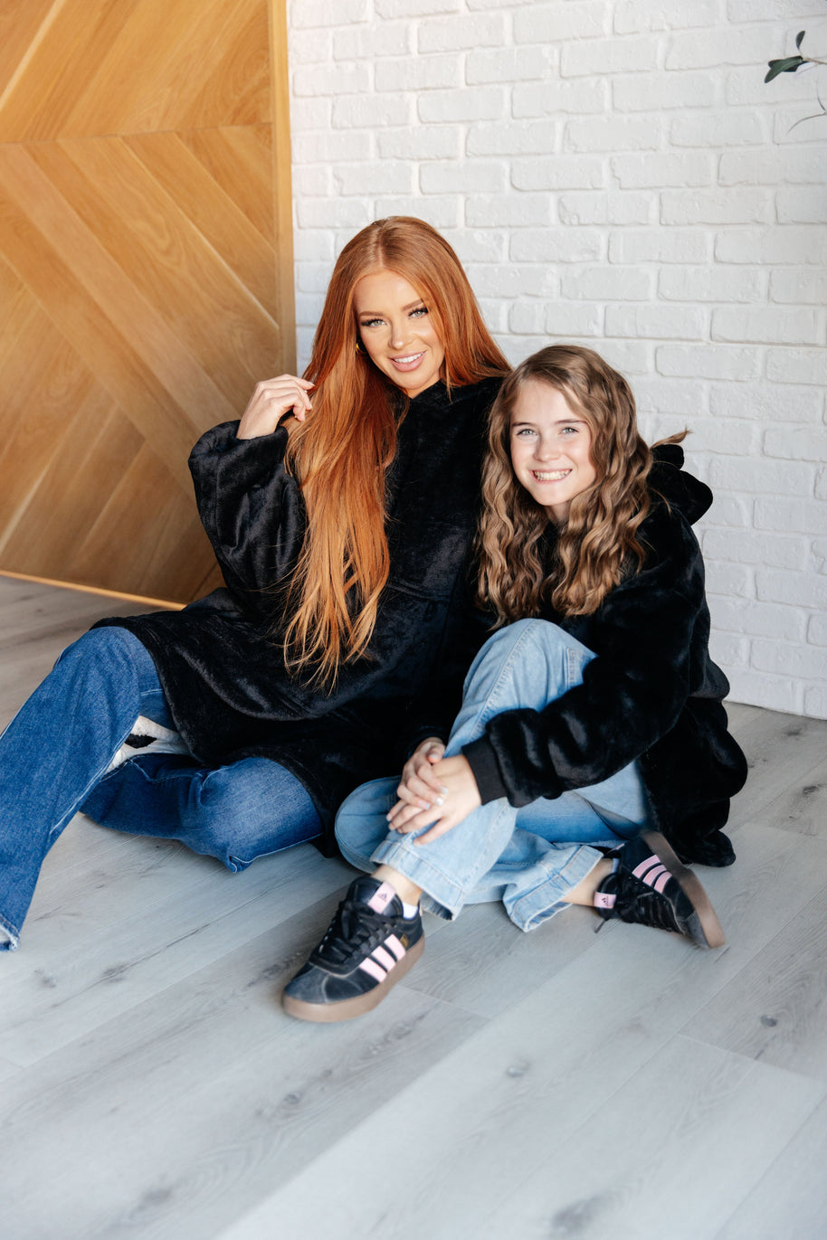 Oversized Velour Blanket Hoodie in Black-Layers-Ave Shops-[option4]-[option5]-[option6]-[option7]-[option8]-Shop-Boutique-Clothing-for-Women-Online