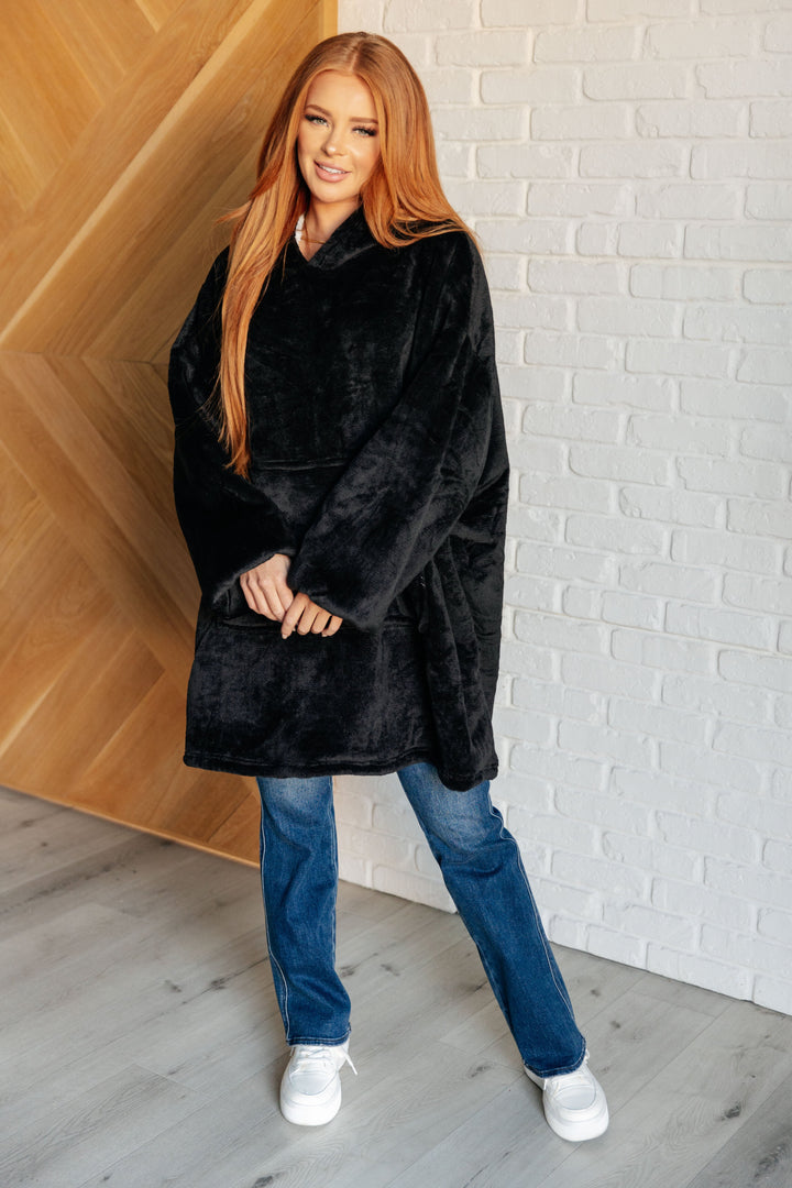 Oversized Velour Blanket Hoodie in Black-Layers-Ave Shops-OS-[option4]-[option5]-[option6]-[option7]-[option8]-Shop-Boutique-Clothing-for-Women-Online