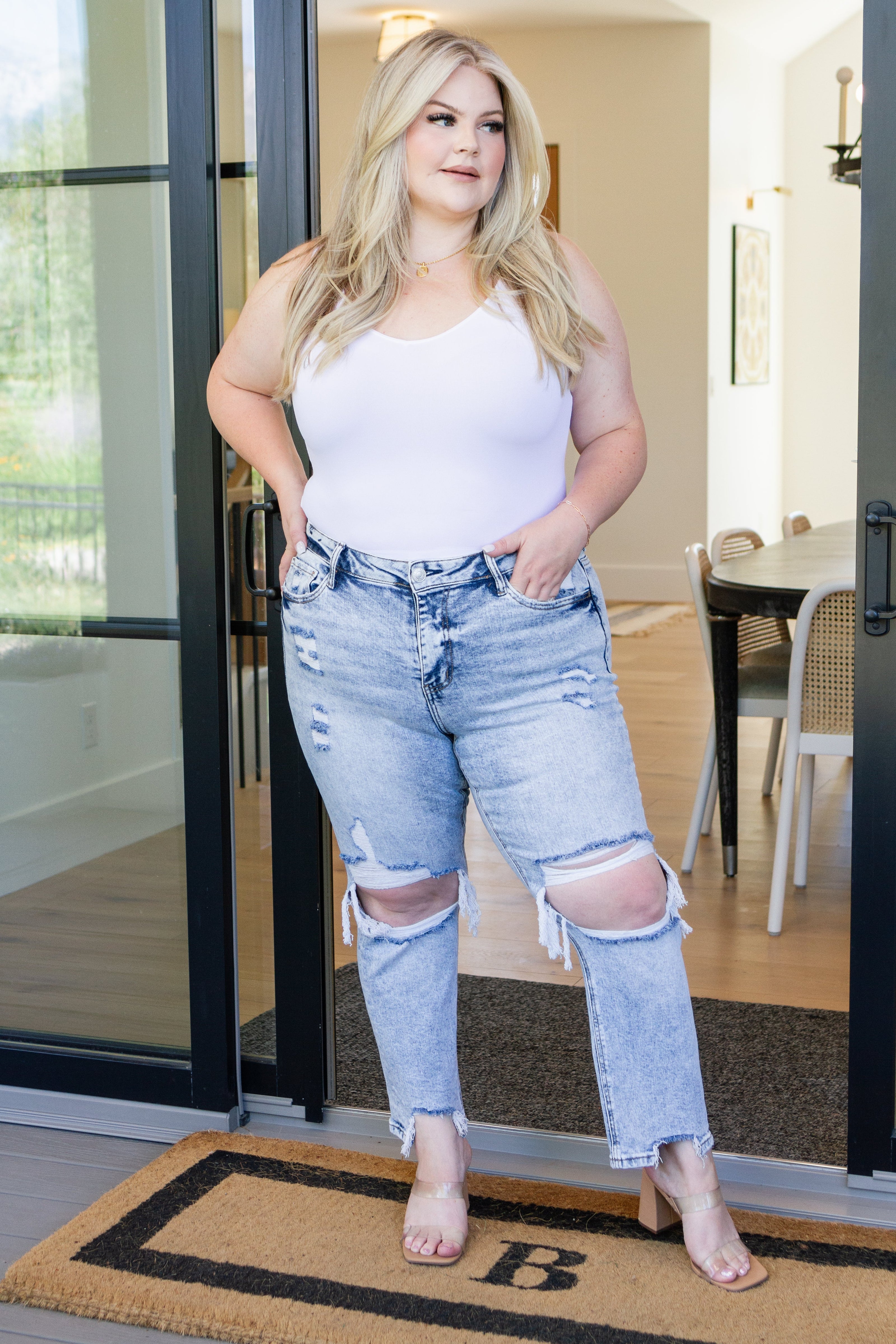 Vervet Rizzo High Rise Crop Straight Jeans-Womens-Ave Shops-[option4]-[option5]-[option6]-[option7]-[option8]-Shop-Boutique-Clothing-for-Women-Online