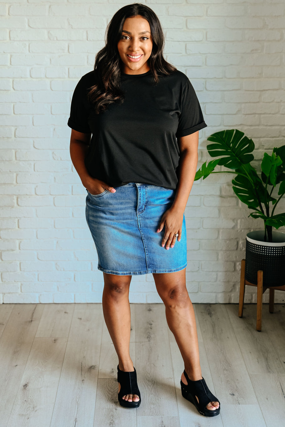 Uptown Crew T-Shirt in Black-Tops-Ave Shops-[option4]-[option5]-[option6]-[option7]-[option8]-Shop-Boutique-Clothing-for-Women-Online