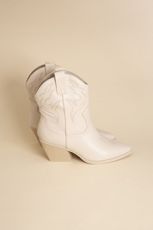 Fortune Dynamic Blazing S Western Boots-Fortune Dynamic-[option4]-[option5]-[option6]-[option7]-[option8]-Shop-Boutique-Clothing-for-Women-Online