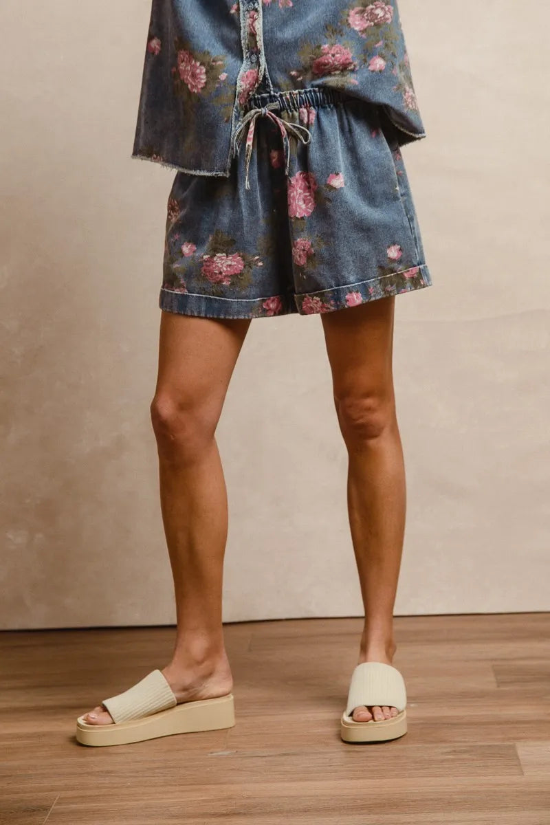 BiBi Floral Printed Denim Short Pants With Pocket-Shorts-Trendsi-[option4]-[option5]-[option6]-[option7]-[option8]-Shop-Boutique-Clothing-for-Women-Online
