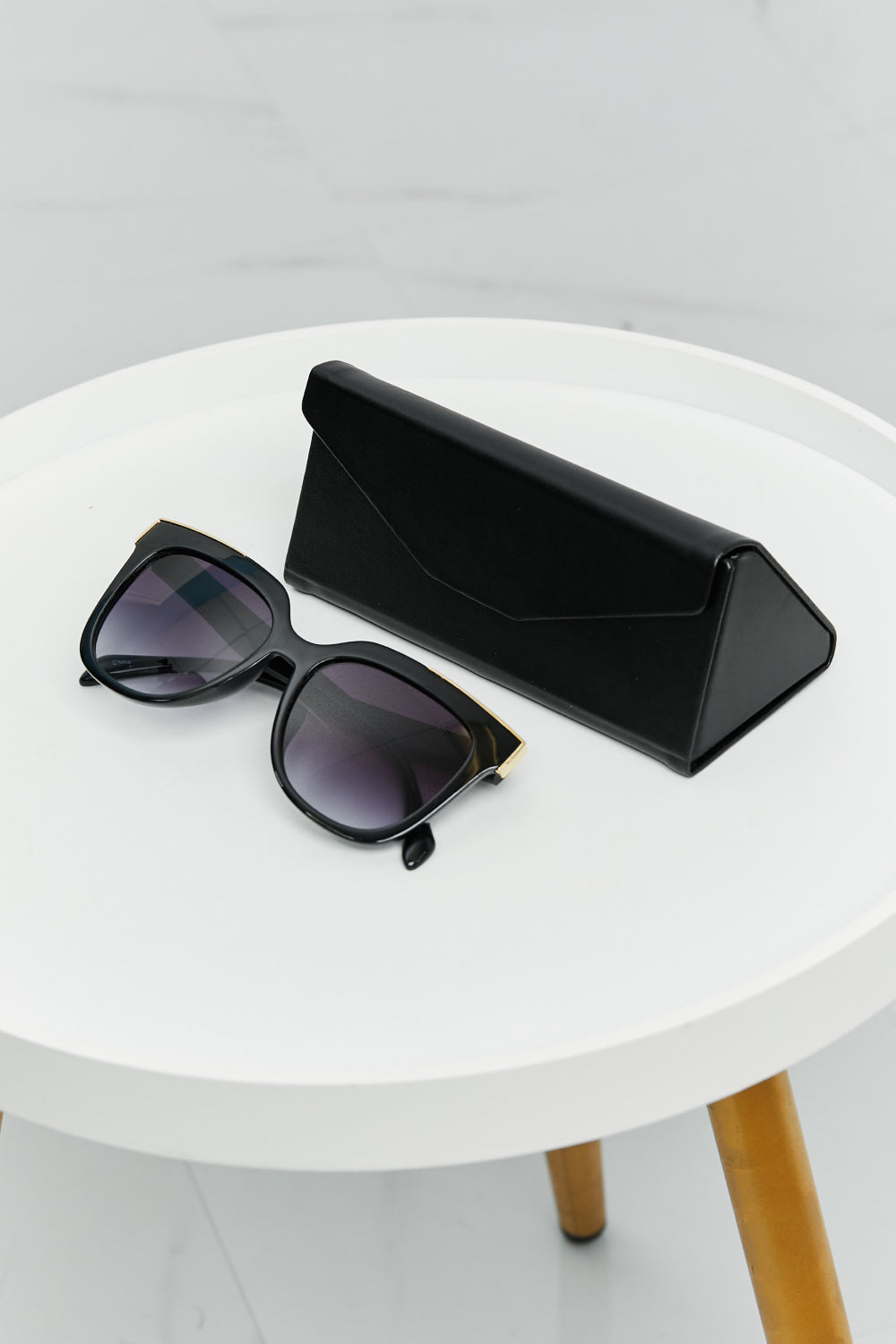 Square Full Rim Sunglasses-Trendsi-Black-One Size-[option4]-[option5]-[option6]-[option7]-[option8]-Shop-Boutique-Clothing-for-Women-Online