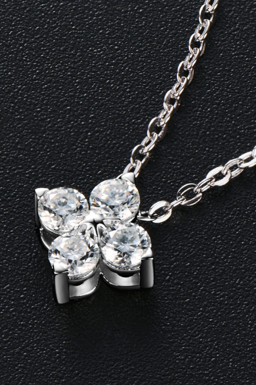 Moissanite Four Leaf Clover Pendant Necklace-Trendsi-[option4]-[option5]-[option6]-[option7]-[option8]-Shop-Boutique-Clothing-for-Women-Online