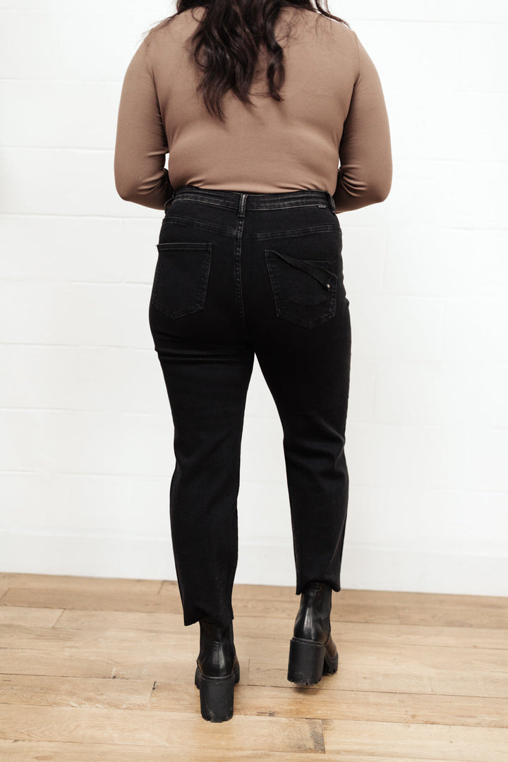 High Waist Mom Fit Jeans In Black-Womens-Ave Shops-[option4]-[option5]-[option6]-[option7]-[option8]-Shop-Boutique-Clothing-for-Women-Online