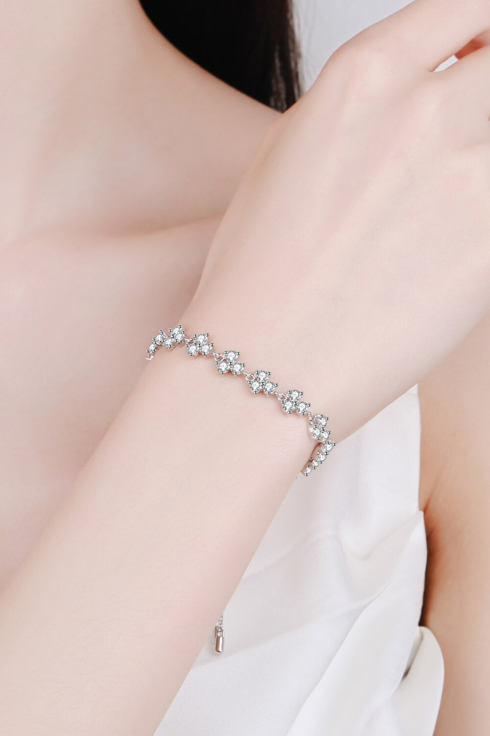 4.2 Carat Adjustable Moissanite Bracelet-Trendsi-Silver-One Size-[option4]-[option5]-[option6]-[option7]-[option8]-Shop-Boutique-Clothing-for-Women-Online