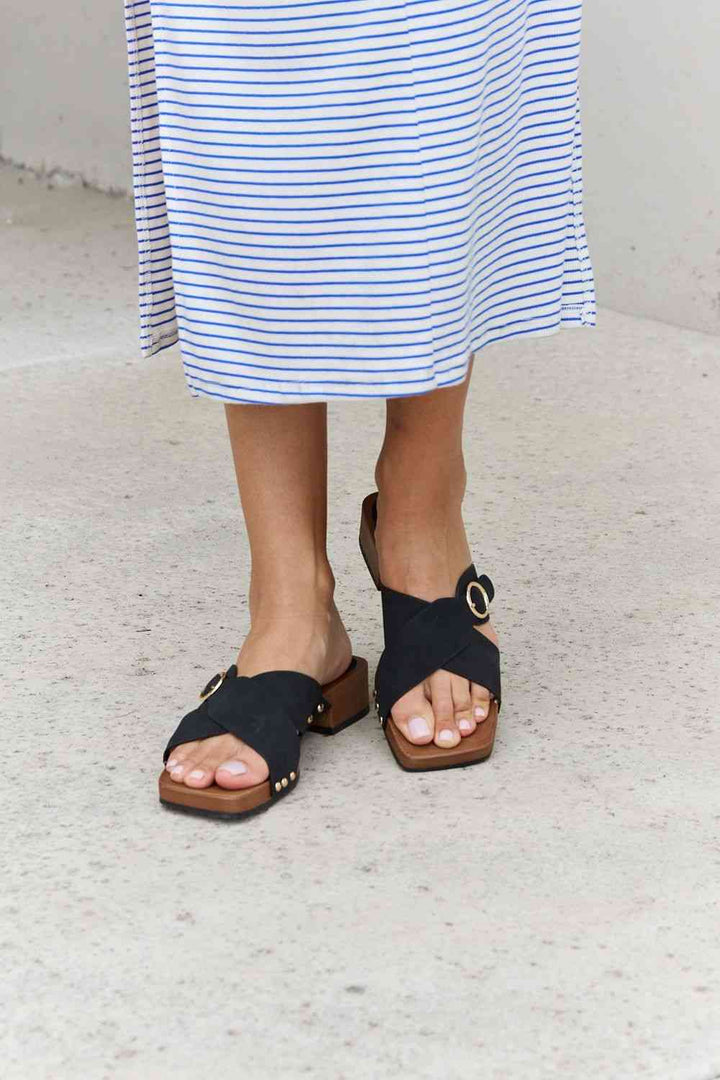 Forever Link Square Toe Cross Strap Buckle Clog Sandal in Black-Trendsi-Black-6-[option4]-[option5]-[option6]-[option7]-[option8]-Shop-Boutique-Clothing-for-Women-Online